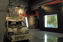 火山科学館では、これまでいくたびか噴火を繰り返してきた有珠山の火山活動を映像や解説、紹介