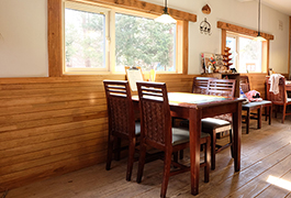 やわらかい日差しが差し込むやさしい空間